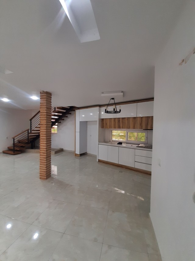 فروش 170 متر ویلا 2 خوابه زیربنا 200 متر در بهارستان شمالی نوشهر